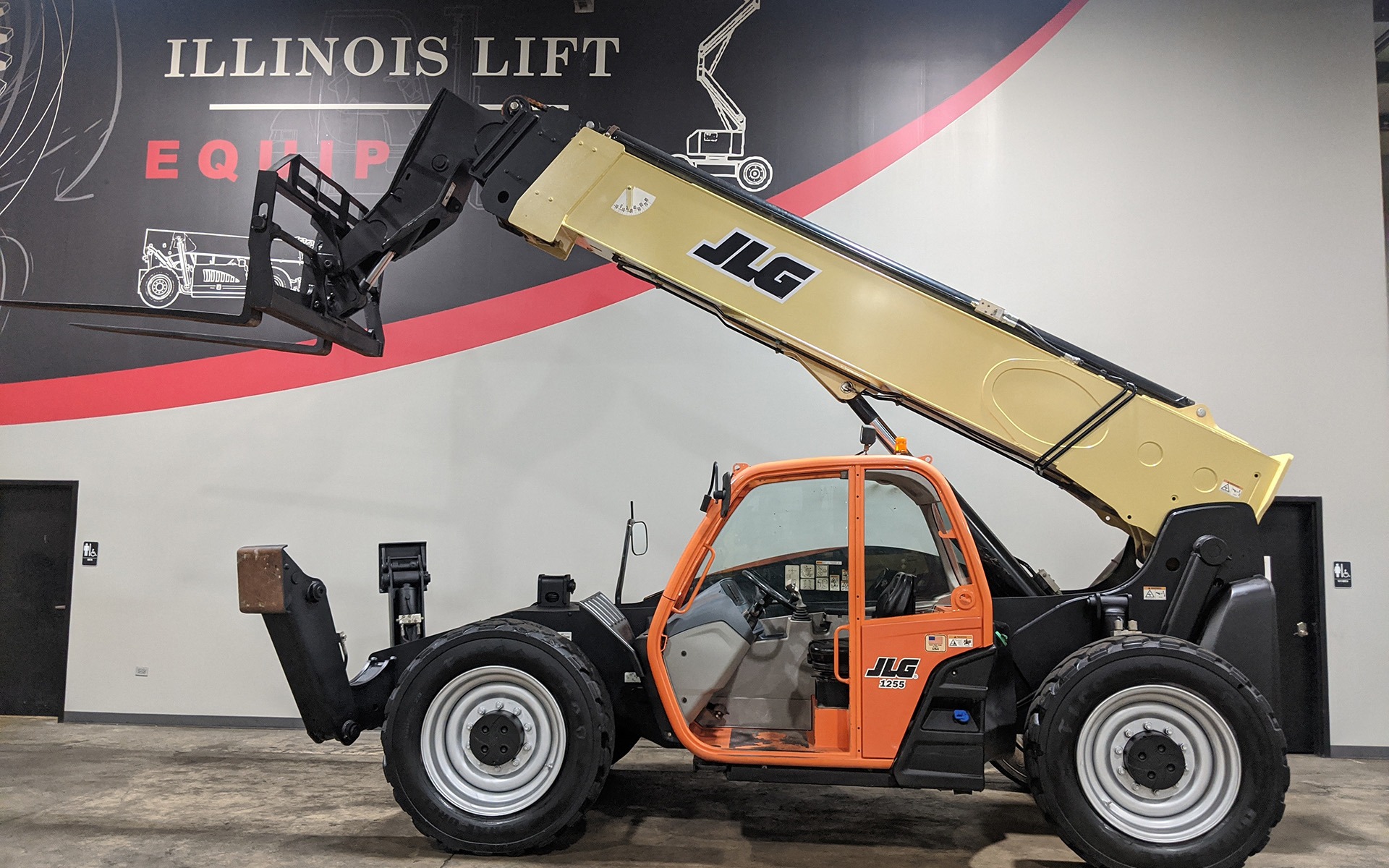 Used 2016 JLG 1255  | Cary, IL