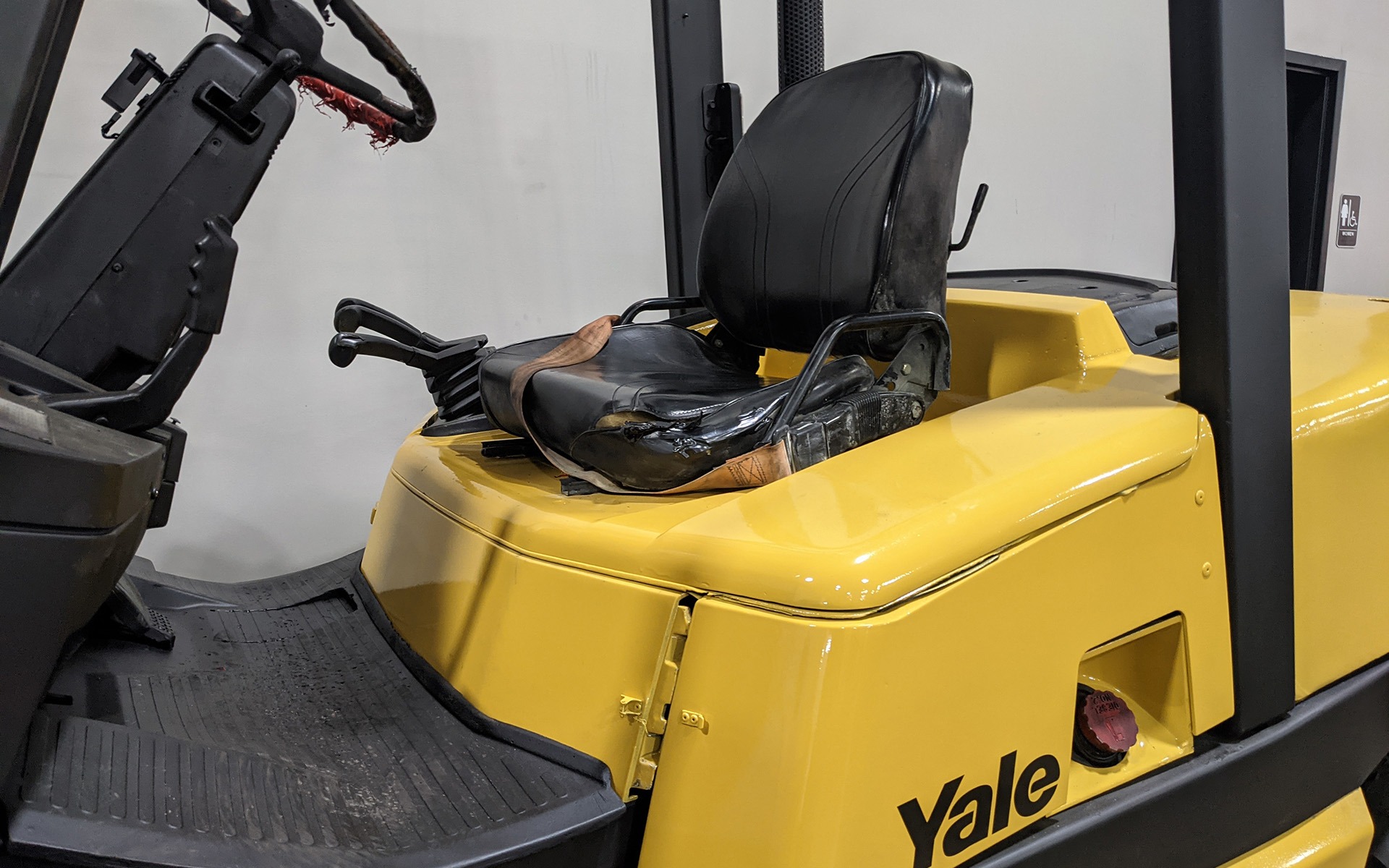 Used 2005 YALE GDP110  | Cary, IL