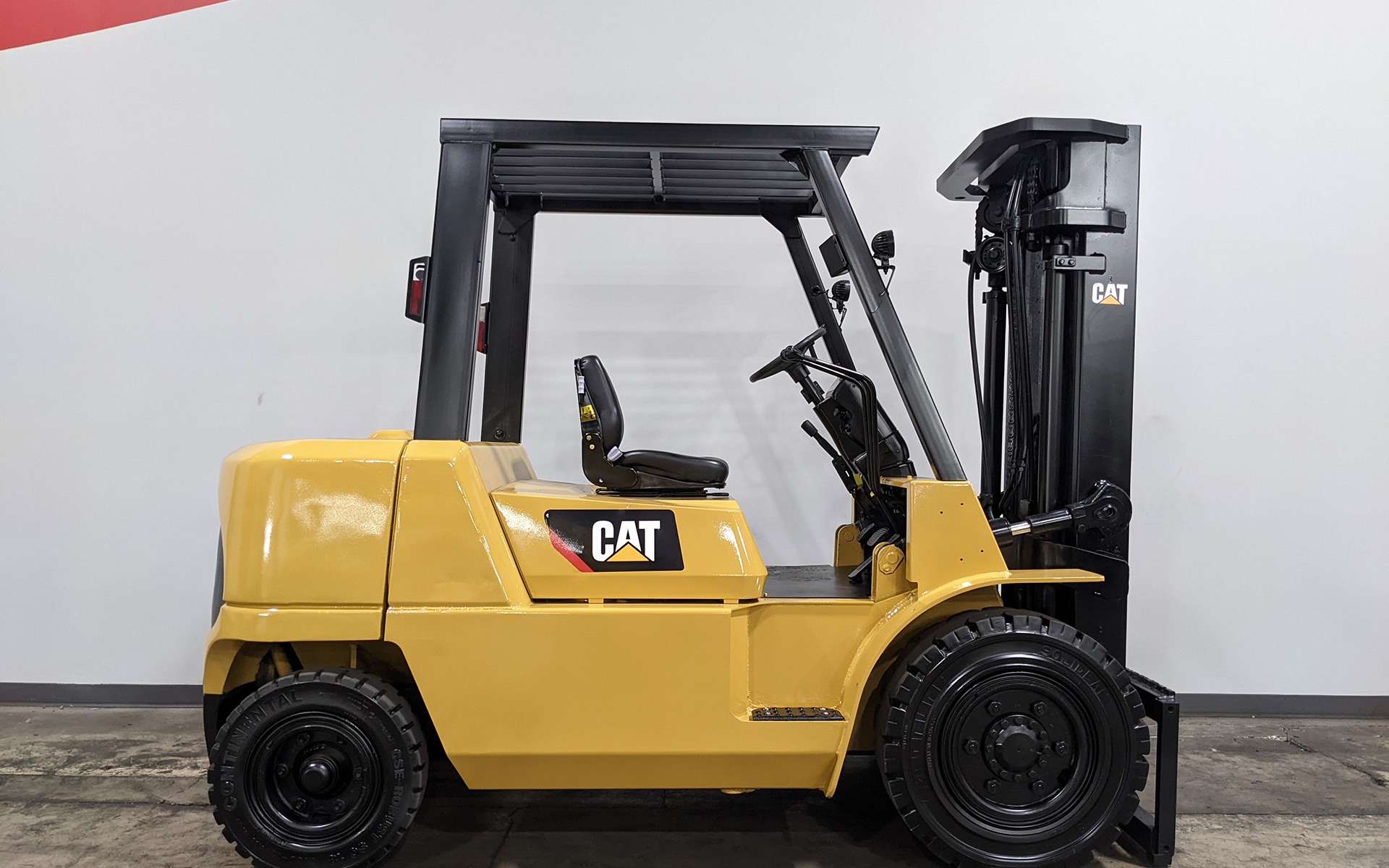 Used 2004 CATERPILLAR DP40K  | Cary, IL
