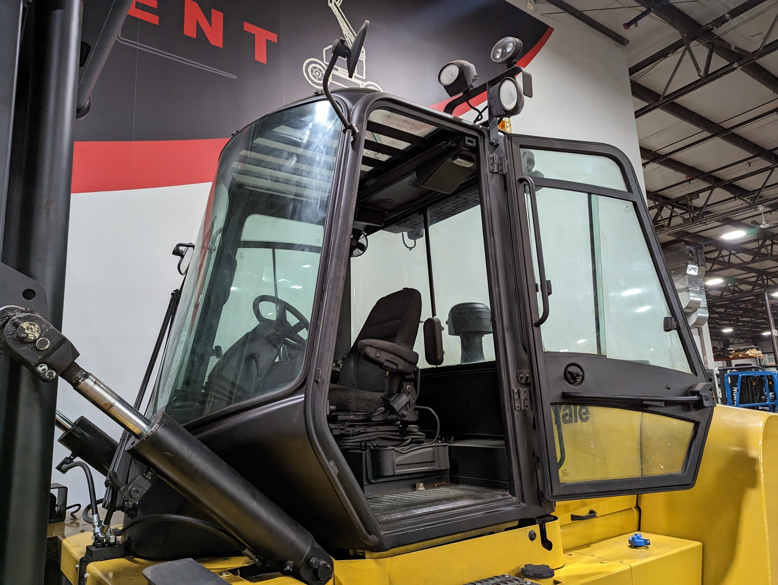 Used 2016 YALE GDP300EC  | Cary, IL