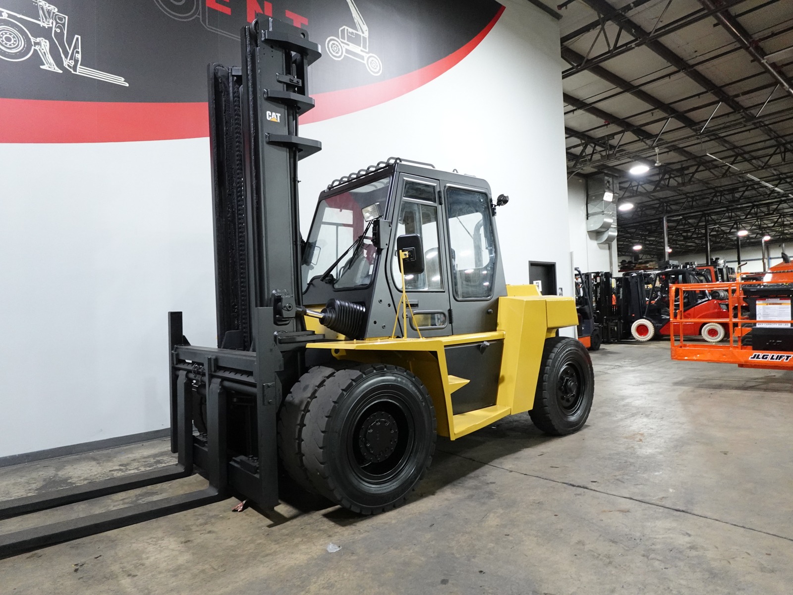 Used 2000 CATERPILLAR DP80  | Cary, IL