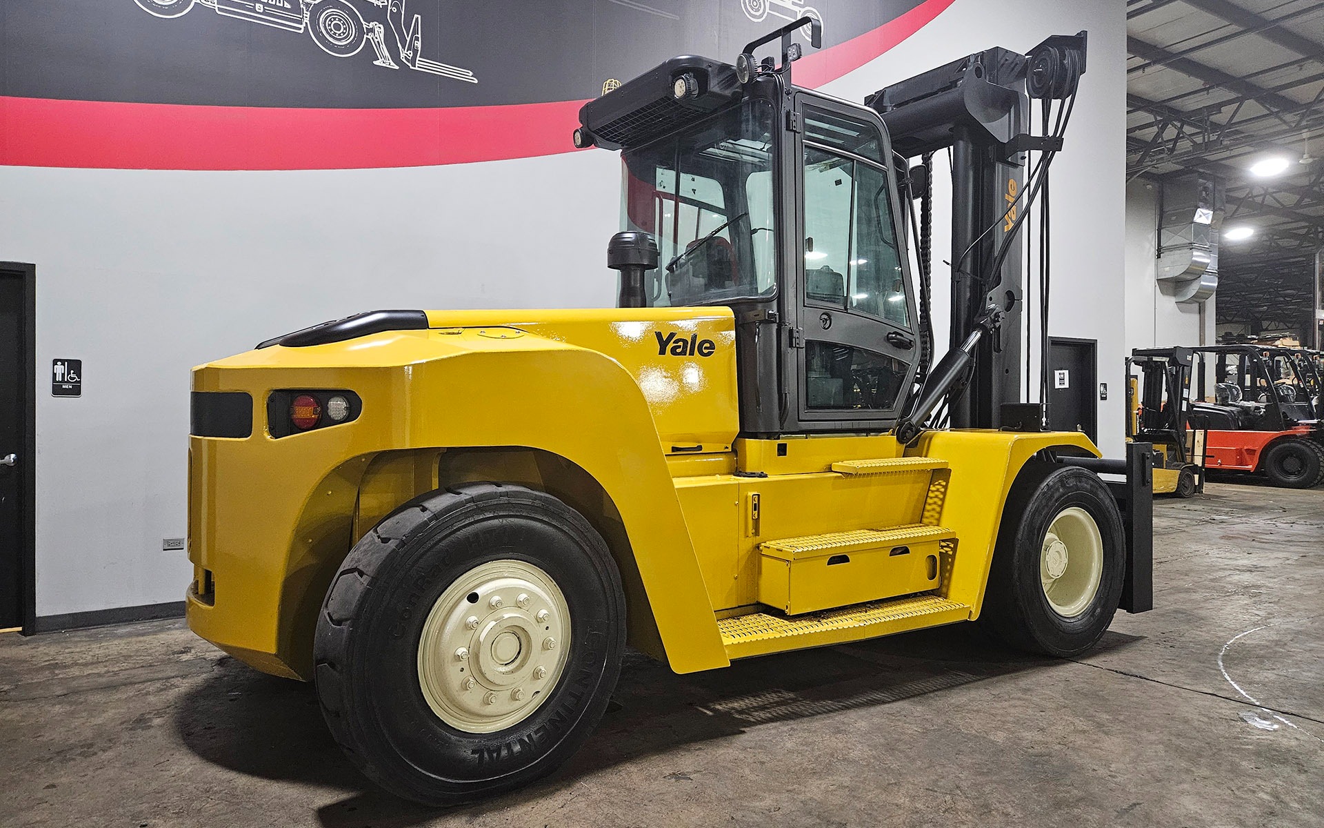 Used 2018 YALE GDP300  | Cary, IL