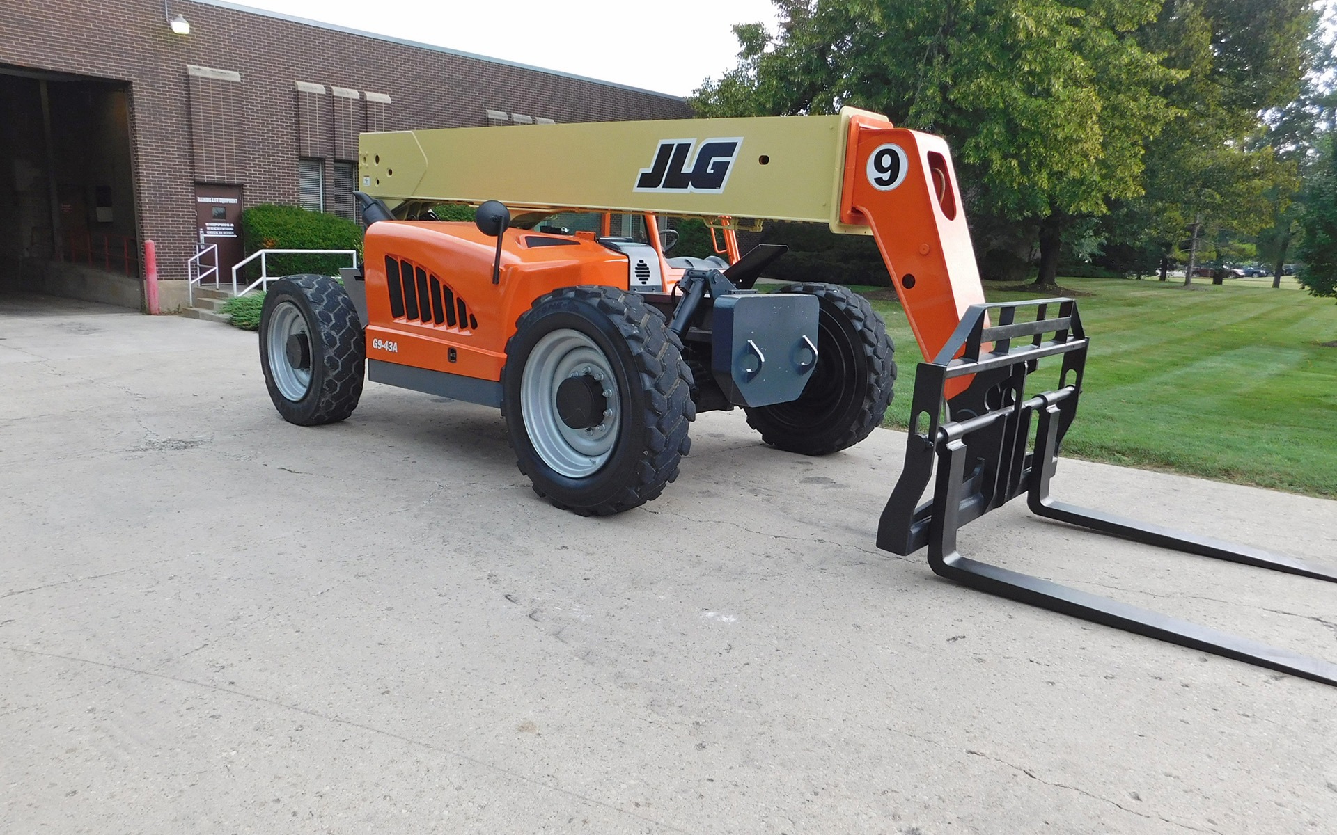 Used 2011 JLG G9-43A  | Cary, IL