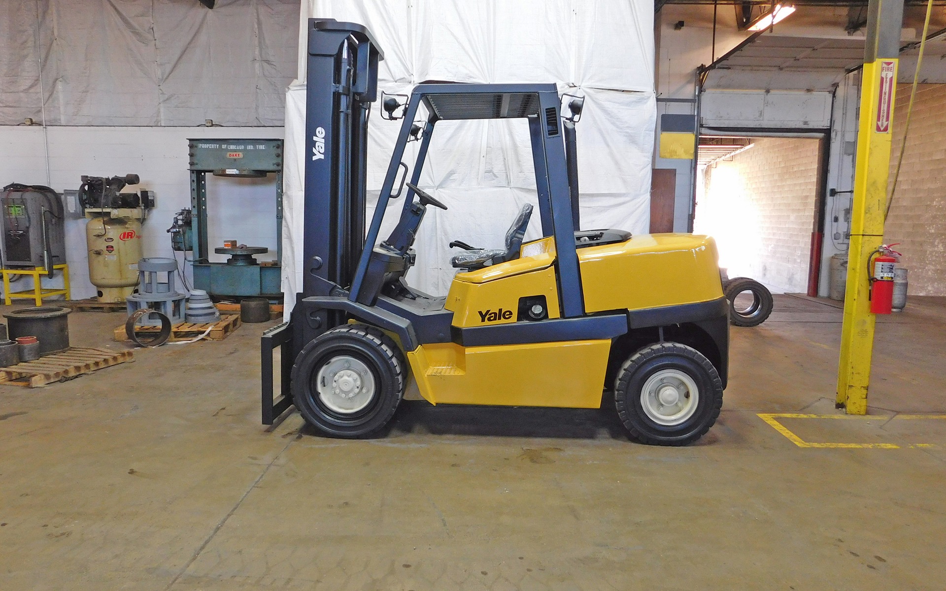 Used 2005 YALE GDP100  | Cary, IL