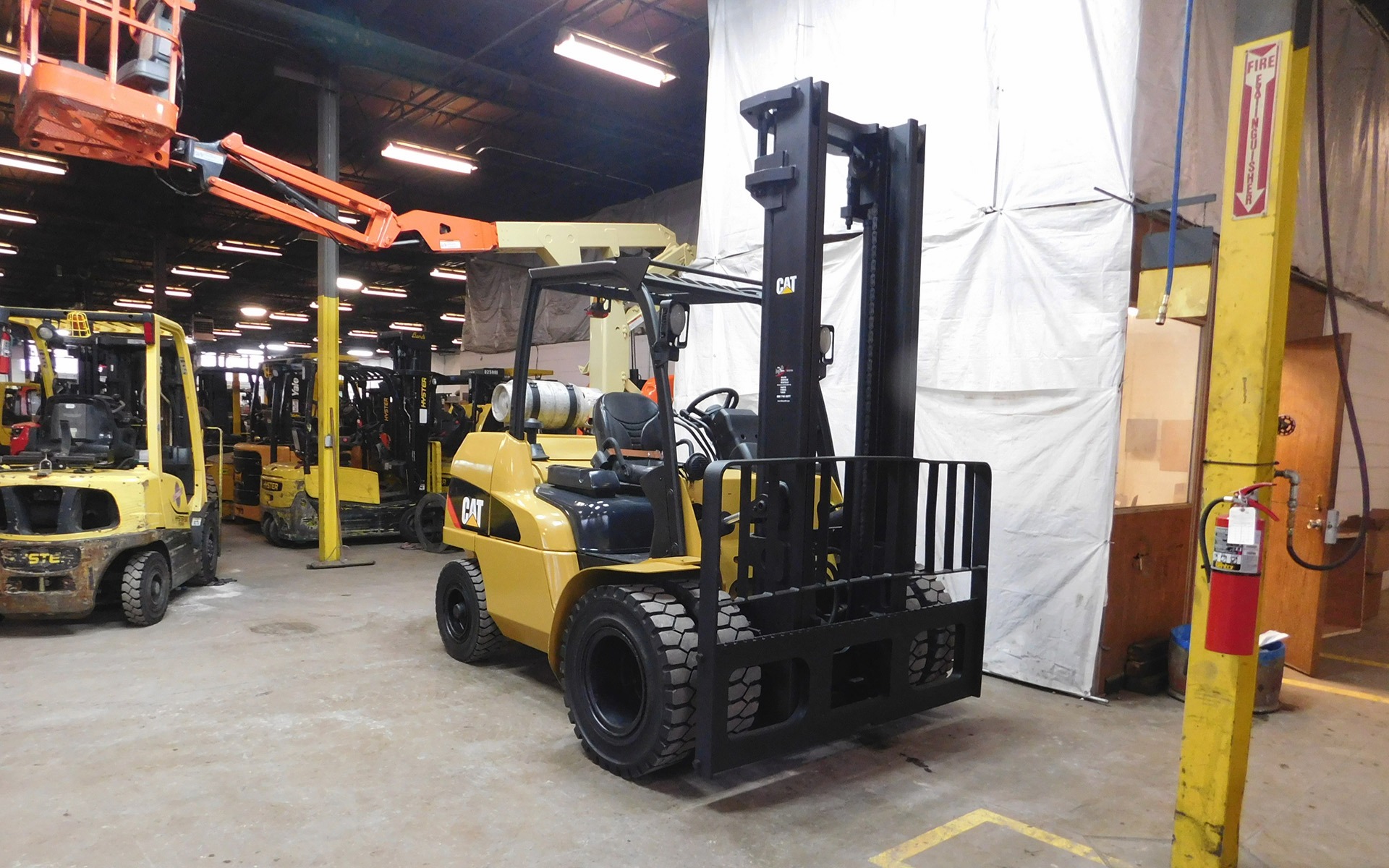 Used 2011 CATERPILLAR P10000  | Cary, IL